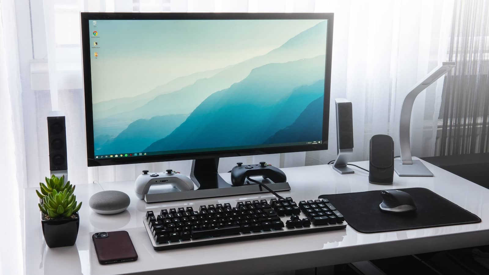 A compact small-form-factor computer on a desk