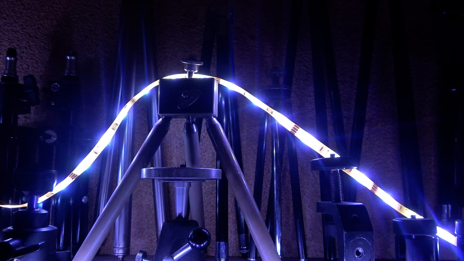 Smart LED lighting in a room